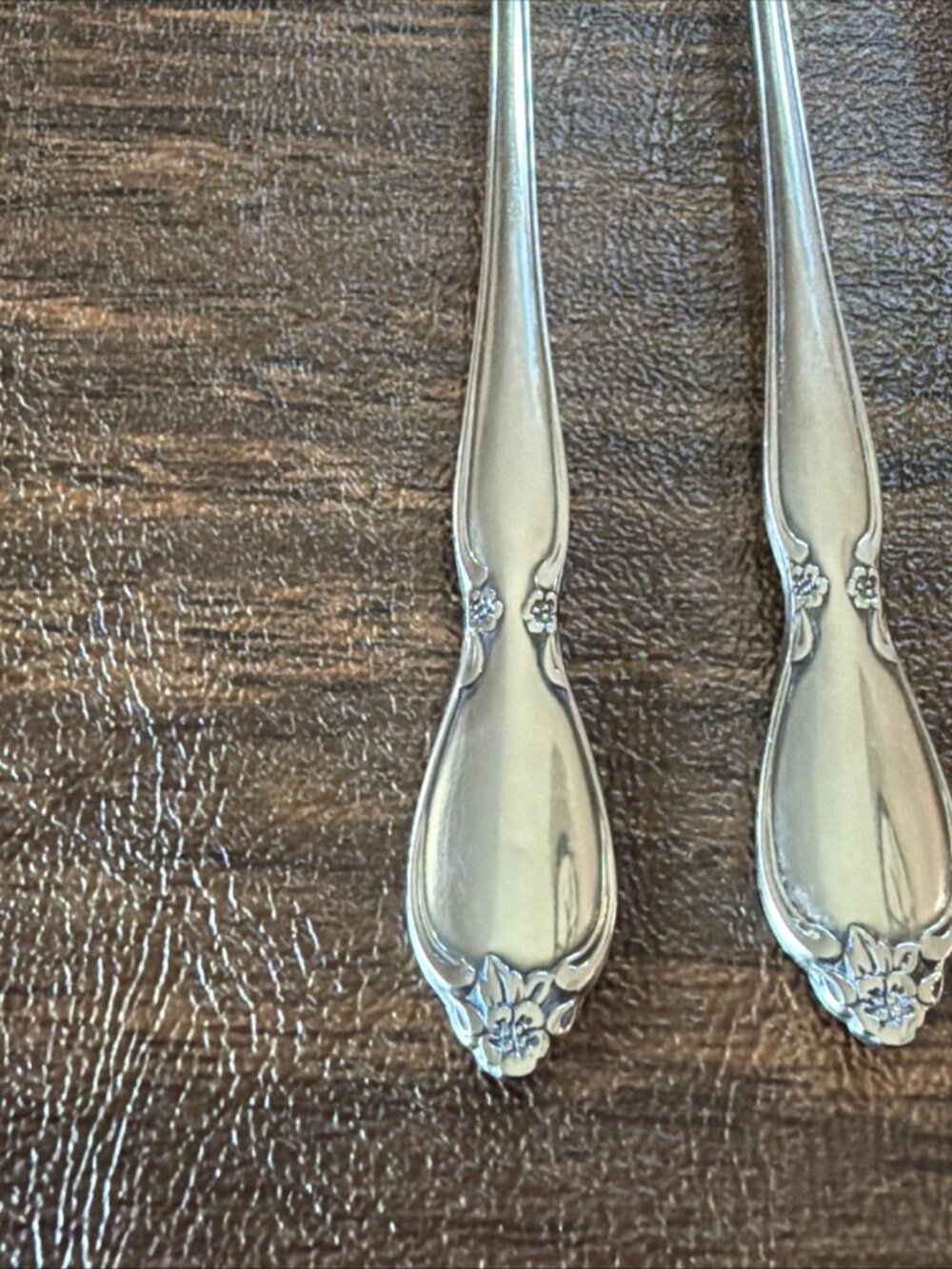 Set of 9 Oneida Community Chatelaine Stainless Seafood Cocktail Oyster Forks 6" - Picture 4 of 10